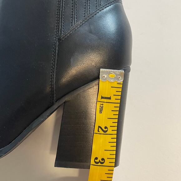 Marc Fisher Alva Pointy Toe Bootie Womens Size 5.5 Black Leather Ankle Boots - Picture 9 of 9